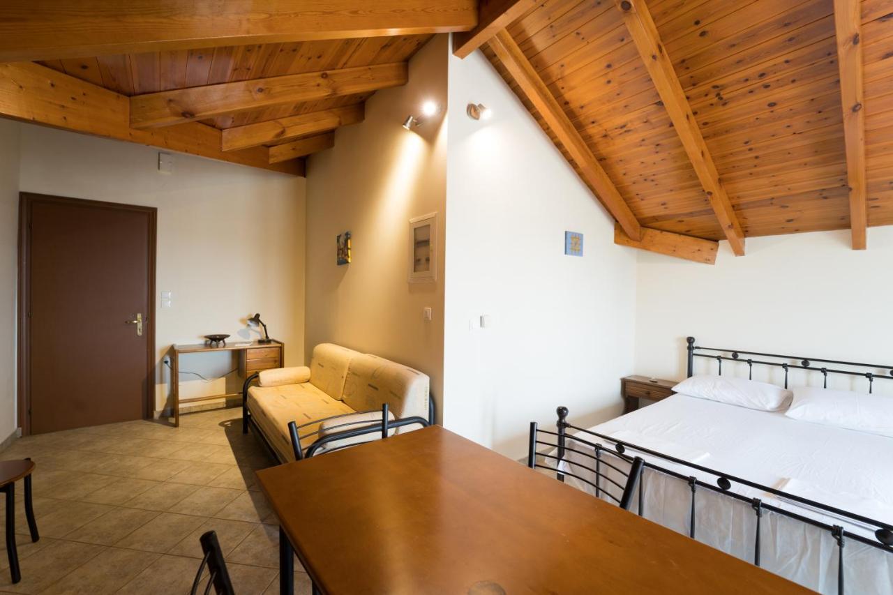 The Loft Studio Lixouri Esterno foto